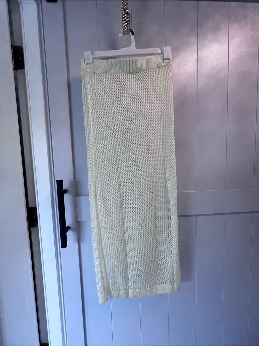 VENUS Light Cream Knit Midi Skirt